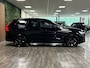Volvo XC60 T8 AWD Recharge Ultra Black Edition | Bowers & Wilkins | Luchtvering | Trekhaak | 360° Camera | 455pk | Head-Up Display | Adaptieve Cruise Control | Stoelverwarming voor+achter | Stuurwielverwarming | Schuifdak | Full LED Meesturende koplampen | Pilot Assist | BLIS Dode Hoek Detectie | Elektrische voorstoelen geheugen | R-Design Contour stoelen met wit stiksel en bies | Zitting verlenging voorstoelen | Lederen dashboard | 21 Inch | Google Infotainment | Keyless Drive | Elektrisch bedienbare achterklep | DAB Radio | Apple Carplay/Android Auto | Alarm Klasse III | Draadloos telefoon opladen | Volvo On Call met mobiele App functie | Onyx Black Metallic |