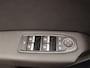 Renault Captur TCe 90 Intens | Parkeersensoren v+a met achteruitrijcamera | Pack EASY LINK navigatie met Apple CarPlay & Android Auto | Two-tone metaalkleur | Climate Control |