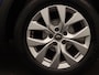Renault Captur TCe 90 Intens | Parkeersensoren v+a met achteruitrijcamera | Pack EASY LINK navigatie met Apple CarPlay & Android Auto | Two-tone metaalkleur | Climate Control |