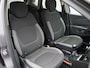 Renault Captur TCe 90 Intens | R-link navigatie | Parkeersensoren rondom met achteruitrijcamera en semi-automatisch parkeren | Climate Control | Two-tone metaalkleur |
