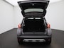 Renault Captur TCe 90 Intens | R-link navigatie | Parkeersensoren rondom met achteruitrijcamera en semi-automatisch parkeren | Climate Control | Two-tone metaalkleur |