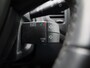Renault Captur TCe 90 Intens | R-link navigatie | Parkeersensoren rondom met achteruitrijcamera en semi-automatisch parkeren | Climate Control | Two-tone metaalkleur |