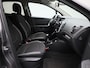Renault Captur TCe 90 Intens | R-link navigatie | Parkeersensoren rondom met achteruitrijcamera en semi-automatisch parkeren | Climate Control | Two-tone metaalkleur |