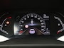 Renault Captur TCe 90 Intens | Apple CarPlay & Android Auto | Parkeersensoren v+a met achteruitrijcamera | Cruise control | Climate control | Lichtmetalen velgen | Two-tone metaalkleur |