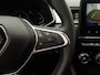 Renault Captur TCe 90 Intens | Apple CarPlay & Android Auto | Parkeersensoren v+a met achteruitrijcamera | Cruise control | Climate control | Lichtmetalen velgen | Two-tone metaalkleur |