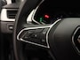 Renault Captur TCe 90 Intens | Apple CarPlay & Android Auto | Parkeersensoren v+a met achteruitrijcamera | Cruise control | Climate control | Lichtmetalen velgen | Two-tone metaalkleur |