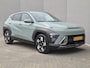 Hyundai Kona 1.6 GDI HEV Comfort Smart / Fabrieksgarantie tot 10-2029 / Dealer Onderhouden / Eerste Eigenaar / Navigatie / Trekgewicht 1300 kg / Stuur- & Stoelverwarming / Achteruitrijcamera / Elektrische achterklep / Adaptief cruise control / Apple Carplay Android Auto /