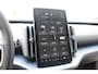 Volvo EX30 272PK Single Motor Extended Range Europa 69 kWh / Adaptive Cruise Control / Harman Kardon / Extra getint glas / Stoelverwarming / Stuurverwarming / Achteruitrijcamera / Elektrisch verstelbare stoelen / 20" velgen