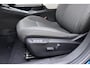 Fiat 600 600e La Prima 54 kWh | DEMO | Navigatie | Achteruitrijcamera | Elektrische achterklep | Keyless | Massagestoel | Stoelverwarming | 18" Lichtmetalen velgen