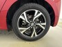 Toyota Yaris 1.5 Hybrid 115 Dynamic | Apple Carplay / Android Auto | Dodehoek detectie | Parkeersensoren voor/achter | Stoel-/stuurverwarming | Adaptive Cruise | Clima | Keyless | Camera | 16 inch