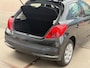 Peugeot 207 1.4 VTi Look/ 5drs/ nap/ 3e EIG/ dealeronderhouden/ 1jaar apk/ airco/ EL-ramen/ zeer nette auto.
