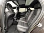 Volvo V60 2.0 T8 Plug-in hybrid AWD Plus Dark / Dealer onderhouden / Leder / Panorama schuifdak / Elektrisch verstelbare stoelen met memory / Elektrische achterklep / Adaptive Cruise Control / Stuur-, stoel- & achterbankverwarming / Camera / Apple Carplay/Android Auto / 18" Lichtmetalen velgen /