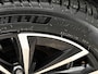 Volvo V60 2.0 T8 Plug-in hybrid AWD Plus Dark / Dealer onderhouden / Leder / Panorama schuifdak / Elektrisch verstelbare stoelen met memory / Elektrische achterklep / Adaptive Cruise Control / Stuur-, stoel- & achterbankverwarming / Camera / Apple Carplay/Android Auto / 18" Lichtmetalen velgen /