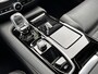 Volvo V60 2.0 T8 Plug-in hybrid AWD Plus Dark / Dealer onderhouden / Leder / Panorama schuifdak / Elektrisch verstelbare stoelen met memory / Elektrische achterklep / Adaptive Cruise Control / Stuur-, stoel- & achterbankverwarming / Camera / Apple Carplay/Android Auto / 18" Lichtmetalen velgen /