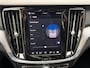 Volvo V60 2.0 T8 Plug-in hybrid AWD Plus Dark / Dealer onderhouden / Leder / Panorama schuifdak / Elektrisch verstelbare stoelen met memory / Elektrische achterklep / Adaptive Cruise Control / Stuur-, stoel- & achterbankverwarming / Camera / Apple Carplay/Android Auto / 18" Lichtmetalen velgen /