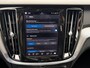 Volvo V60 2.0 T8 Plug-in hybrid AWD Plus Dark / Dealer onderhouden / Leder / Panorama schuifdak / Elektrisch verstelbare stoelen met memory / Elektrische achterklep / Adaptive Cruise Control / Stuur-, stoel- & achterbankverwarming / Camera / Apple Carplay/Android Auto / 18" Lichtmetalen velgen /