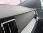 Volvo V60 2.0 T6 Plug-in hybrid AWD Ultra Dark |SOH 100%| 360° camera | Adaptieve cruise control | Blis | Stand kachel | Google | Verwarmde voorstoelen | achterbank verwarming | Harman Kardon Audio | Elektrische bedienbaar panorama dak |