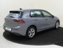 Volkswagen Golf 1.0 TSI Life | Achteruitrijcamera | Adaptieve cruise control | Navigatie | 3-zone airco | CarPlay | Dodehoek detectie | Draadloze telefoonlader |
