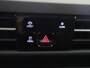 Volkswagen Golf 1.0 TSI Life | Achteruitrijcamera | Adaptieve cruise control | Navigatie | 3-zone airco | CarPlay | Dodehoek detectie | Draadloze telefoonlader |