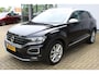 Volkswagen T-Roc 1.0 TSI Style | Incl. 12 maanden Garantie | Adaptive cruise controle | Navigatie | Draadloze telefoonlader | Climate controle | Apple CarPlay/Android Auto | Elektrische kofferbakklep | Parkeersensoren V+A | Virtual cockpit | Origineel NL Auto | NAP |