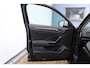 Volkswagen T-Roc 1.0 TSI Style | Incl. 12 maanden Garantie | Adaptive cruise controle | Navigatie | Draadloze telefoonlader | Climate controle | Apple CarPlay/Android Auto | Elektrische kofferbakklep | Parkeersensoren V+A | Virtual cockpit | Origineel NL Auto | NAP |