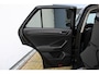 Volkswagen T-Roc 1.0 TSI Style | Incl. 12 maanden Garantie | Adaptive cruise controle | Navigatie | Draadloze telefoonlader | Climate controle | Apple CarPlay/Android Auto | Elektrische kofferbakklep | Parkeersensoren V+A | Virtual cockpit | Origineel NL Auto | NAP |