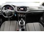 Volkswagen T-Roc 1.0 TSI Style | Incl. 12 maanden Garantie | Adaptive cruise controle | Navigatie | Draadloze telefoonlader | Climate controle | Apple CarPlay/Android Auto | Elektrische kofferbakklep | Parkeersensoren V+A | Virtual cockpit | Origineel NL Auto | NAP |