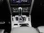 Volkswagen Arteon Shooting Brake 1.4 TSI eHybrid R-Line Business+ 218 PK| Dealeronderhouden | Leder Interieur | Trekhaak | Panoramadak | 360 Camera | Head-Updisplay | Stoelverwarming Voor & Achter