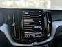 Volvo XC60 2.0 T6 Plug-in hybrid AWD Plus Black Edition | 360 Camera | Trekhaak | Harman Kardon Audio | Getint glas