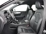 Volvo XC40 1.5 T3 Inscription | Leder | Stoelverwarming | Trekhaak | Carplay | Harman/Kardon | Camera | Keyless | Navigatie | Achterbankverwarming | Memory | Full LED | Cruise control | Parkeerhulp