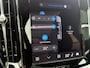 Volvo V60 2.0 T6 Plug-in hybrid AWD Ultra Dark | Sportstoelen| SOH 100%| Schuif-/Kantel dak | Full-LED | Adaptieve Cruise Control | Head-Up Display | Stoelverwarming Voor en Achter | 19" | Getint Glas | Harman Kardon Audio | BLIS |