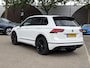 Volkswagen Tiguan 1.5 TSI ACT Highline Business R R LINE | PANORAMA DAK | DIGIT. DASHB. | CAMERA | ODERH. HISTORIE | CAR PLAY | TREKHAAK