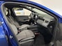 Renault Clio 145PK E-Tech Full Hybrid Techno Automaat | Digital Cockpit | 9,3" Navi | Climate Control | Apple CarPlay/Android Auto | Camera | Cruise Control | Armsteun | Lichtmetalen Velgen Hoogglans Zwart |