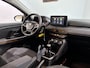 Dacia Sandero 90PK TCe Comfort | 1e eigenaar | Parkeersensoren | Climate Control | Apple CarPlay/Android Auto | Licht & Regen Sensor | Armsteun |