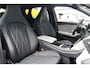 Ford Capri Premium Extended Range RWD 77 kWh. Fabrieksgarantie t/m 05-06-2029 ! Autm. airco, warmtepomp, side assist, adapt. cruise cntrl, camera v+a, stoel- en stuurwiel verw., lederen int., metallic lak, elektr. achterklep, navigatie, telefoonvoorb. etc
