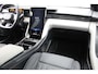Ford Capri Premium Extended Range RWD 77 kWh. Fabrieksgarantie t/m 05-06-2029 ! Autm. airco, warmtepomp, side assist, adapt. cruise cntrl, camera v+a, stoel- en stuurwiel verw., lederen int., metallic lak, elektr. achterklep, navigatie, telefoonvoorb. etc