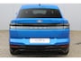 Ford Capri Premium Extended Range RWD 77 kWh. Fabrieksgarantie t/m 05-06-2029 ! Autm. airco, warmtepomp, side assist, adapt. cruise cntrl, camera v+a, stoel- en stuurwiel verw., lederen int., metallic lak, elektr. achterklep, navigatie, telefoonvoorb. etc