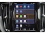 Volvo XC60 T8 Recharge AWD Plus Black Edition - Panorama/schuifdak - IntelliSafe Assist & Surround - Harman/Kardon audio - Adaptieve LED koplampen - Parkeercamera achter - Verwarmde voorstoelen, stuur & achterbank - Parkeersensoren voor & achter - Elektr. bedienb. voorstoelen met geheugen - Draadloze tel. lader - Extra getint glas - Inklapbare trekhaak - 21' LMV