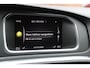 Volvo V40 T4 Business Sport | Luxury Line | Panoramadak | Lederen Bekleding | Verwarmbare Voorstoelen | Parkeercamera | Standkachel | 17'' Lichtmetalen Velgen | Cruise Control | Navigatie | Bluetooth Telefonie & Multimedia