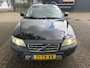 Volvo XC70 2.5 T Summum Youngtimer I NAP I Leer I Trekhaak I Clima I Winterpakket I 16" I Navi I