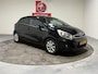 Kia Rio 1.2 CVVT Super Pack, Volledig omderhouden, Cruise, Clima, Blue tooth, Isofix, Trekhaak, Parkeersensoren, Prijs incl. apk, beurt en 3 mnd garantie