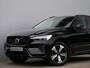 Volvo XC60 2.0 T6 Plug-in hybrid AWD Plus Dark 350 Pk Automaat Navi / Pano-dak / 360 Camera / Apple Carplay / Harman Kardon