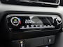 Toyota Yaris 1.5 Hybrid 115 Dynamic Comfort Pack | BTW Voertuig | Dodehoekdetectie | Stoel+stuurverwarming | Parkeersensoren Voor+Achter | Draadloze telefoonlader | Cruise Control Adaptive | Apple CarPlay/Android Auto |