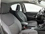 Toyota Yaris 1.5 Hybrid 115 Dynamic Comfort Pack | BTW Voertuig | Dodehoekdetectie | Stoel+stuurverwarming | Parkeersensoren Voor+Achter | Draadloze telefoonlader | Cruise Control Adaptive | Apple CarPlay/Android Auto |