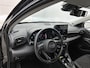 Toyota Yaris 1.5 Hybrid 115 Dynamic Comfort Pack | BTW Voertuig | Dodehoekdetectie | Stoel+stuurverwarming | Parkeersensoren Voor+Achter | Draadloze telefoonlader | Cruise Control Adaptive | Apple CarPlay/Android Auto |