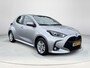 Toyota Yaris 1.5 Hybrid 115 Active | Stoel- + stuurverwarming | Parkeersensoren | Carplay | Licht metalen velgen |