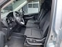Mercedes-Benz eVito 112 L2 60 kWh | Achteruitrijcamera | Dodehoekassistentie | Stoelverwarming Bestuurdersstoel | Tweezits Bijrijdersbank | Spoorassistent