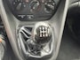 Ford Transit Connect 1.6 TDCI L1 Trend airco . Trekhaak . Nieuwe distrubusie riem +waterpomp, elc spiegels Banden vern. Dak dragers . 2.5 Zits .