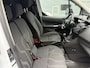 Ford Transit Connect 1.6 TDCI L1 Trend airco . Trekhaak . Nieuwe distrubusie riem +waterpomp, elc spiegels Banden vern. Dak dragers . 2.5 Zits .