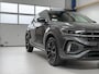 Volkswagen T-Roc 1.5 TSI R-Line Business+ - PANORAMADAK - AUTOMAAT - IQ - CARPLAY - GROOT SCHERM - VIRTUAL COCKPIT - MASSAGE STOEL - TREKHAAK